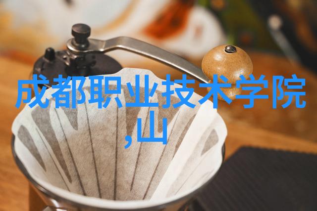 海信U760名体育记者共推的沉浸式观赛神器在扬州工业职业技术学院赛事前备受瞩目